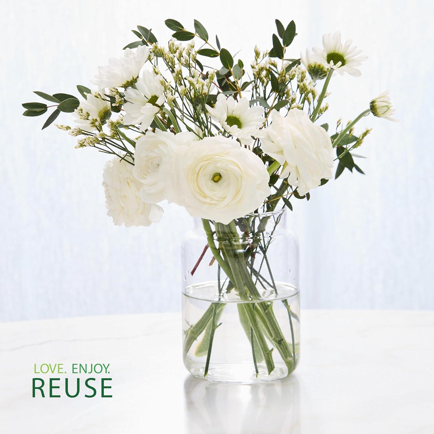 imageYankee Candle Clean Cotton Scented Candle 22oz Large Jar with up to 150 Hour Burn Time Giftable BirthdaysBayside Cedar