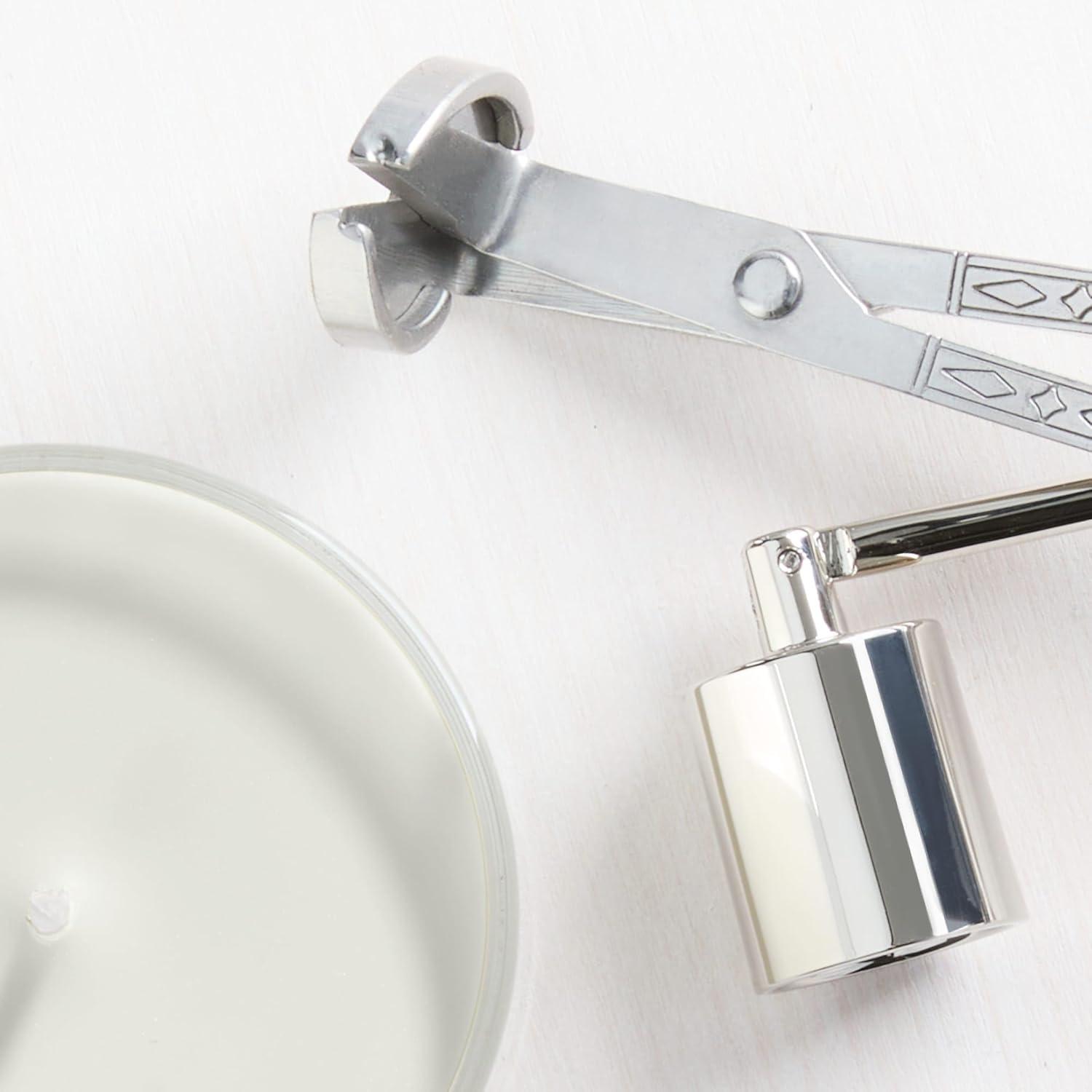 imageYankee Candle Clean Cotton Scented Candle 22oz Large Jar with up to 150 Hour Burn Time Giftable BirthdaysSilver Birch